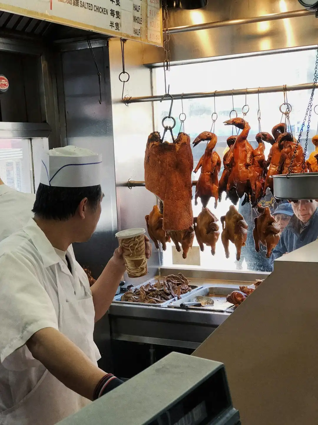 新能源汽车充电模块选型要点与配电柜配套方案解析