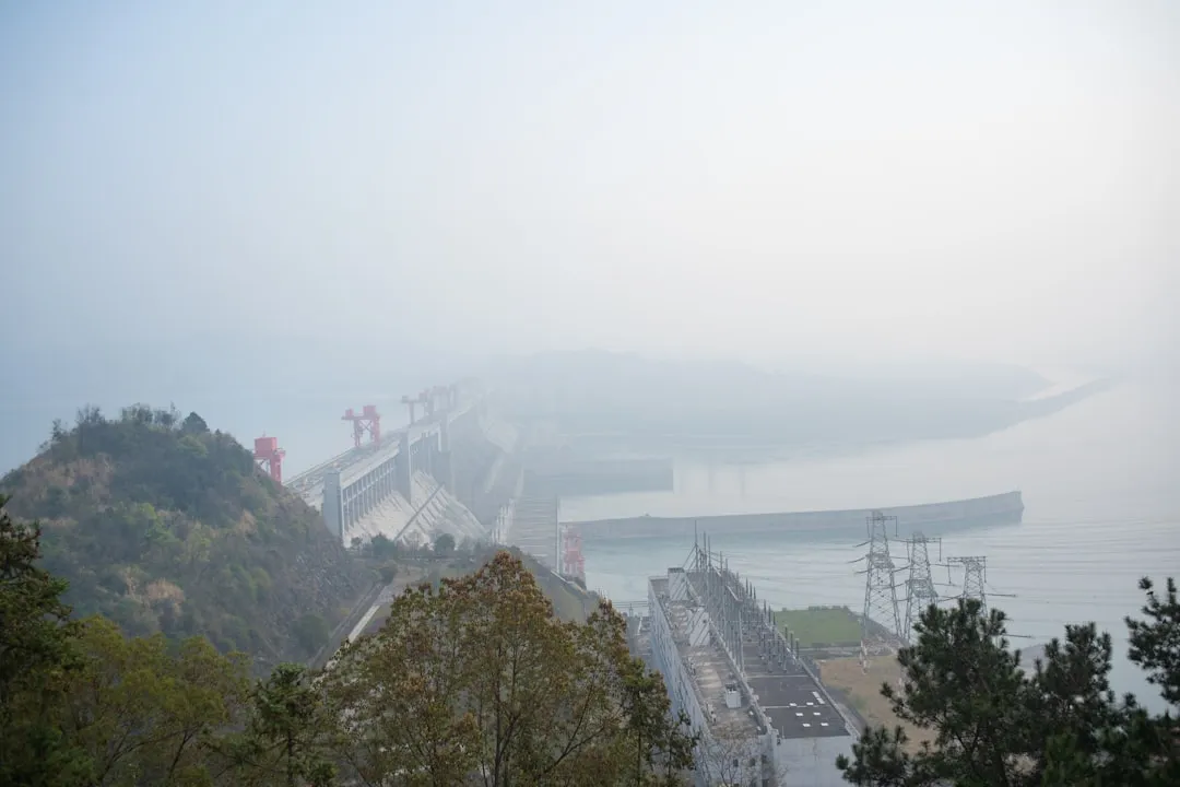 重庆邦达斯充电模块选型要点与配电柜匹配方案